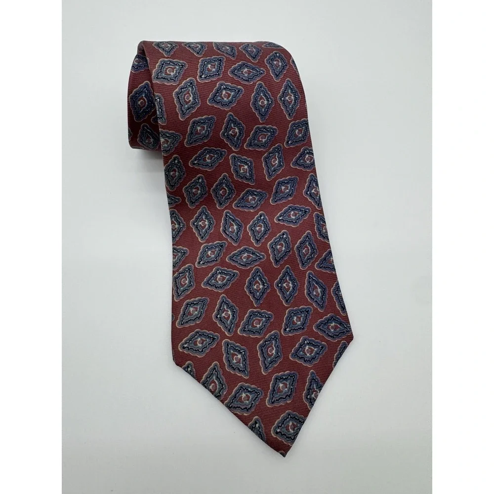 Geoffrey Beene 100% Silk Tie Red Blue Geometric Diamond Pattern Classic Necktie